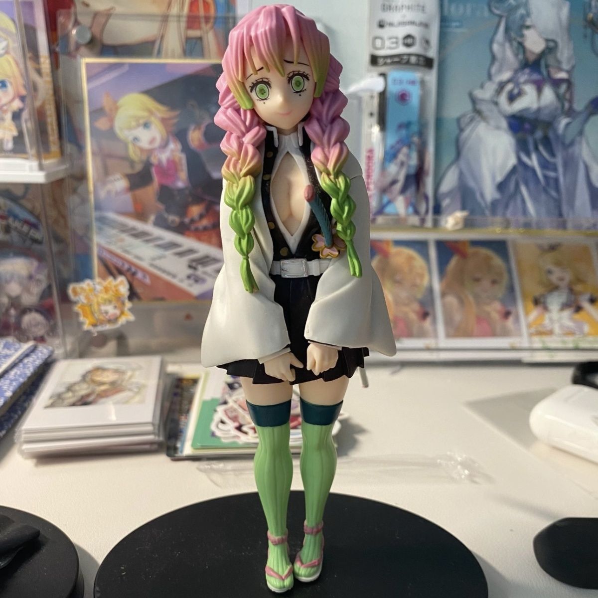 Cosplay Prop Display - デーモンスレイヤー 愛の柱 甘露寺蜜璃 竈門炭治郎 フィギュア 友情衣装モデル