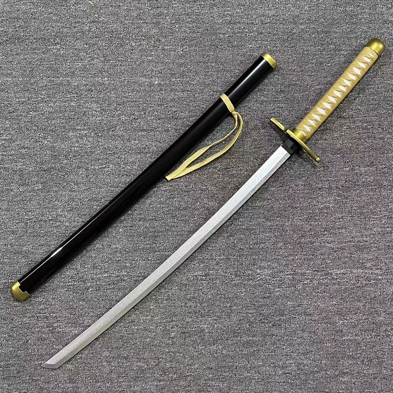 Cosplay Prop Katana - 40インチ ウルキオラ・シファー 刀 アニメ ブリーチ コスプレ小道具