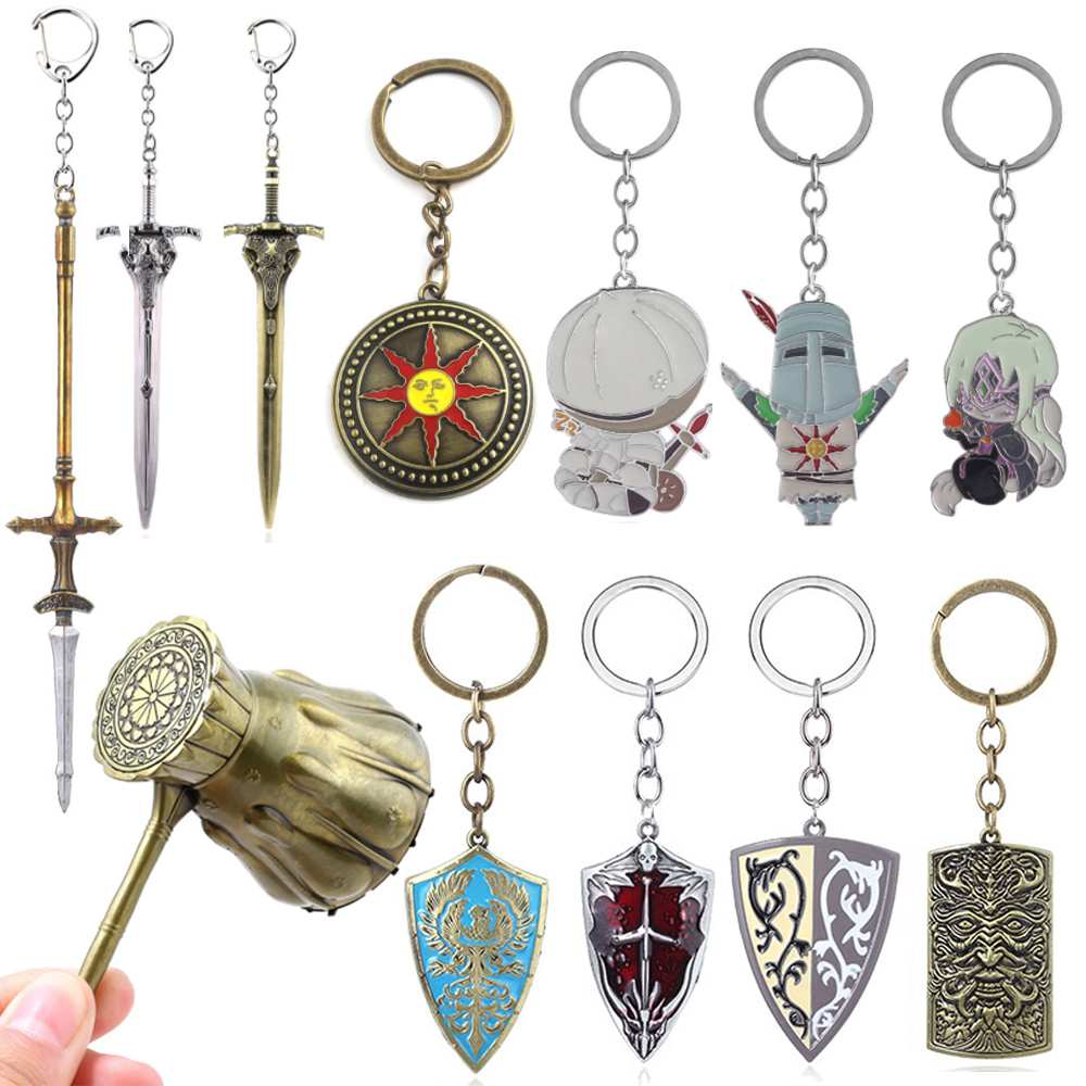 Bloodborne Cosplay Prop - ゲームダークソウルキーホルダー太陽騎士シールドオルンシュタインアルトリオサス剣スモウハンマーキーチェーンペンダントコスプレジュエリー