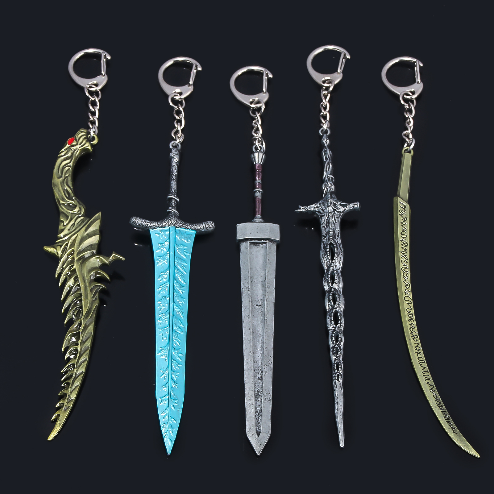 Bloodborne Cosplay Prop - 14 センチメートルリングダークムーン Greatswor Eldens キーホルダーペンダントブラッドハウンドの牙キーリングコスプレファン小道具男性女性バックパックジュエリー