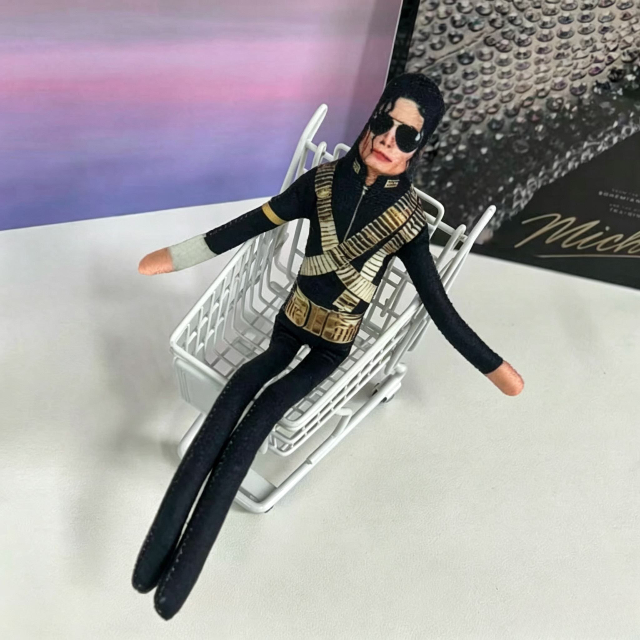 新しいマイケル・ジャクソンのコスプレ小道具人形ぬいぐるみフィ - Cosplay Prop Designer のレビューと価格